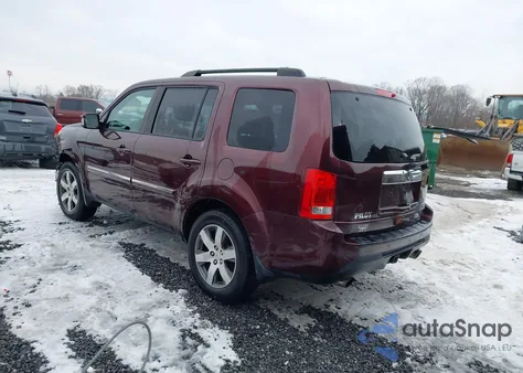 2015 Honda Pilot Touring z USA, uszkodzony, nr VIN 5FNYF3H95FB005324